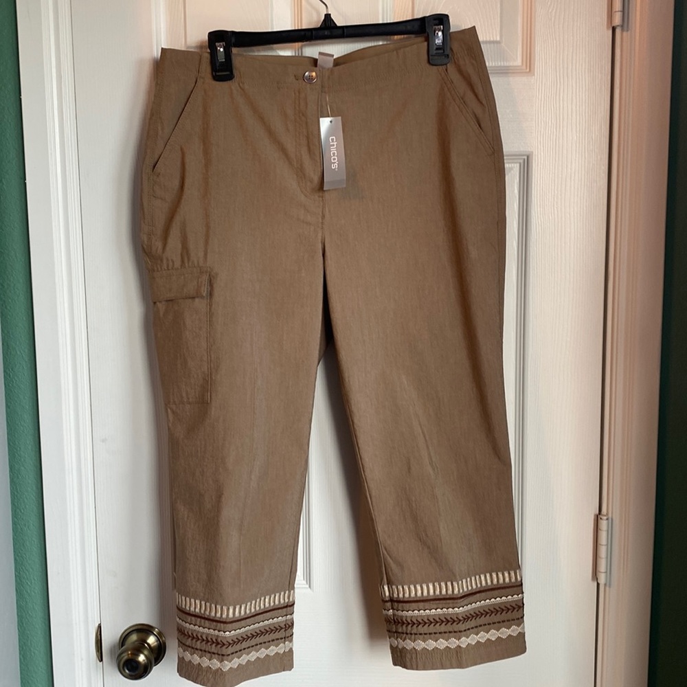 CHICOS Embroideed Cargo Capri, size M